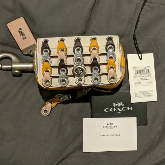 Coach Dylan 8 in Link Glovetanned Leather - Picture 2 of 8